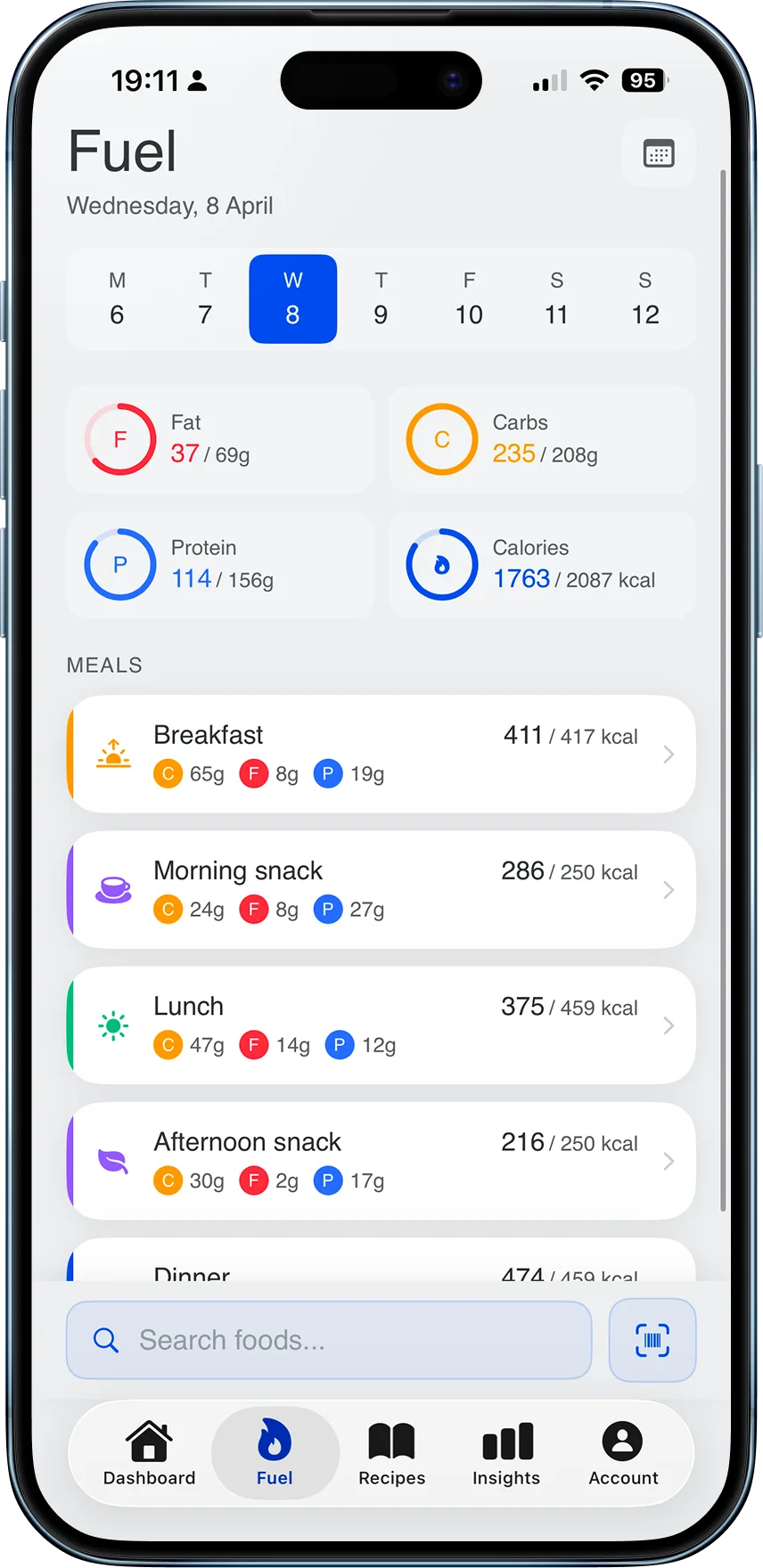 M0VE meal log with macro rings